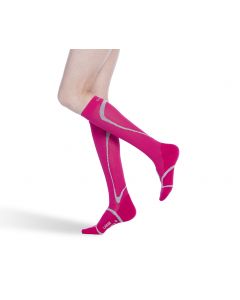 Sigvaris bas mollet High Tech 20-30mmHg Unisexe Large/Petit Rose Pointe Fermée, 1 Paire. Disponible sur prescription seulement en magasin.
